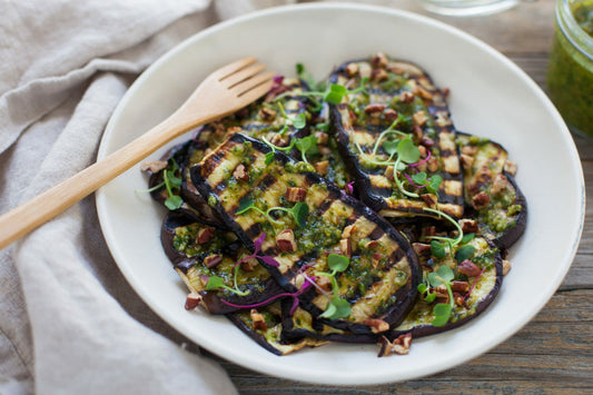 Grilled Eggplant with Pecan Pesto 🌱