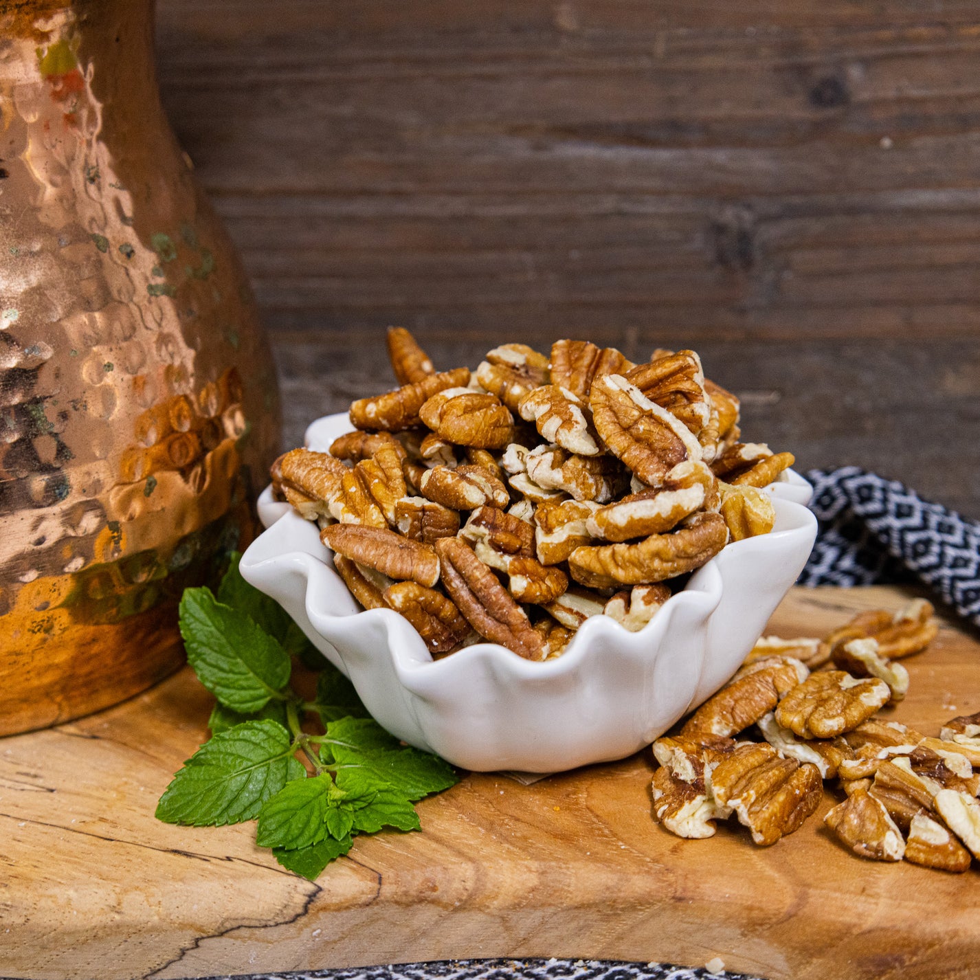 Shelled Pecans Halves & Pieces Blend [Special] ellisbrospecans